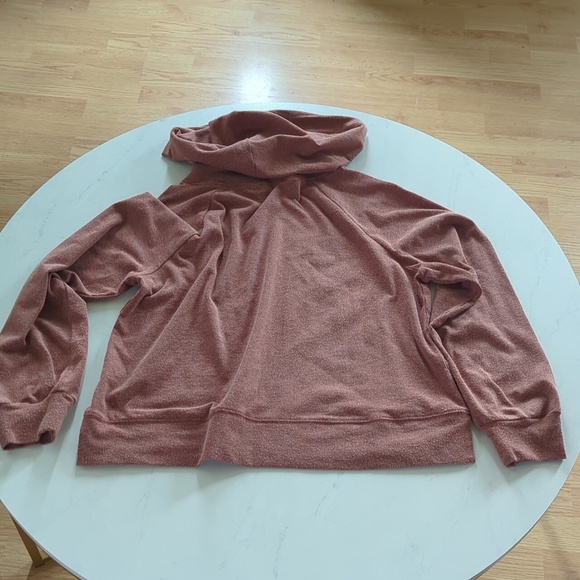 Crop sweater Henley sz M womens 😁 - Picture 6 of 6